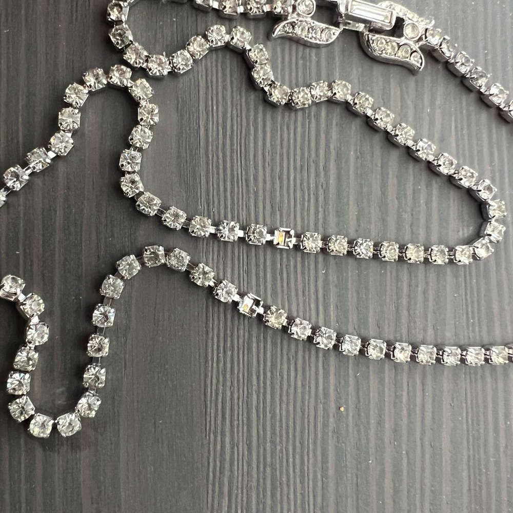 Vintage 1970's Long Trifari Lucite and Rhinestone Necklace - TLC - Picture 3 of 5